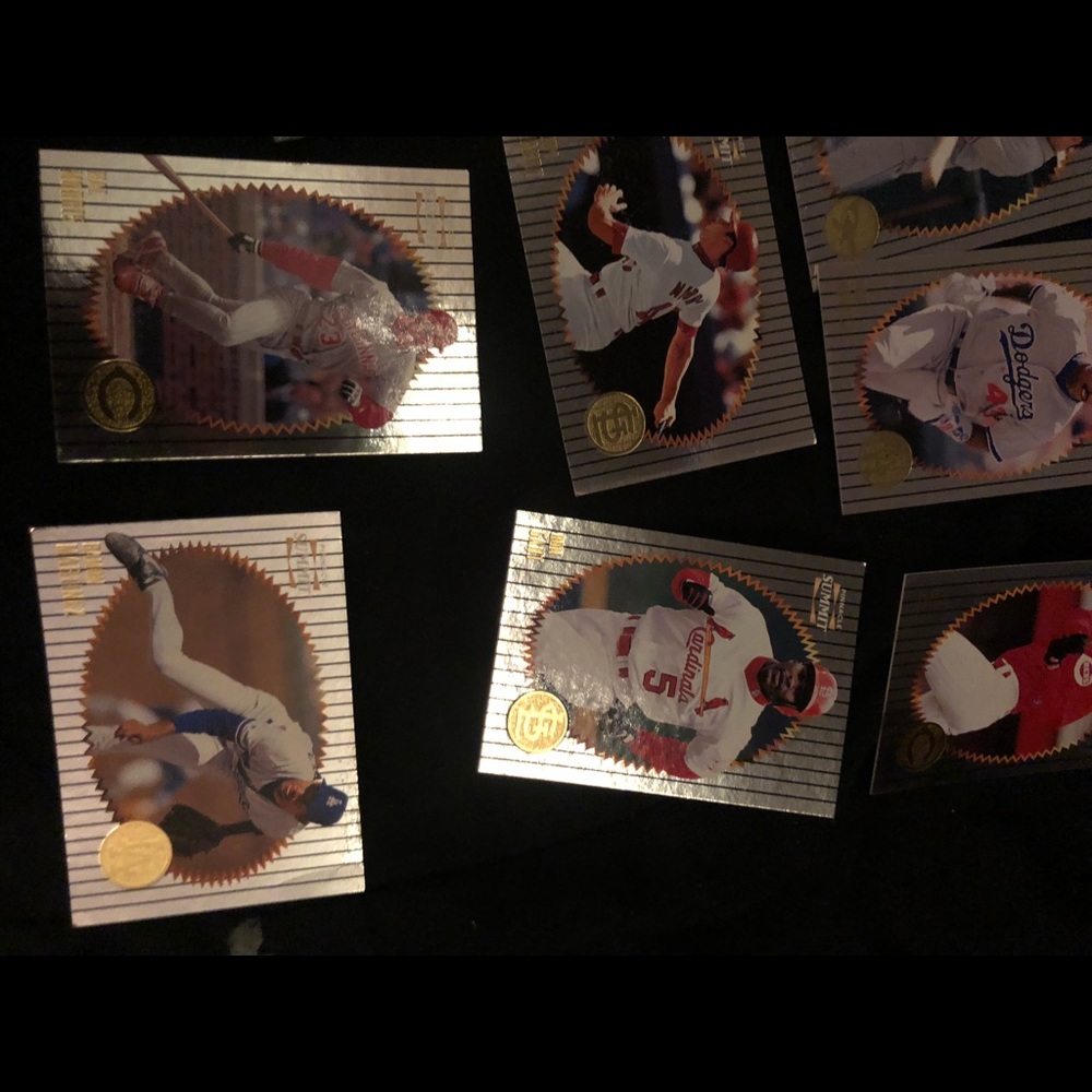Baseball cards - Picture 4 of 4